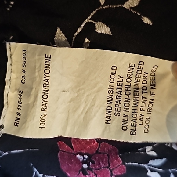 EMPYRE button down - Picture 4 of 5